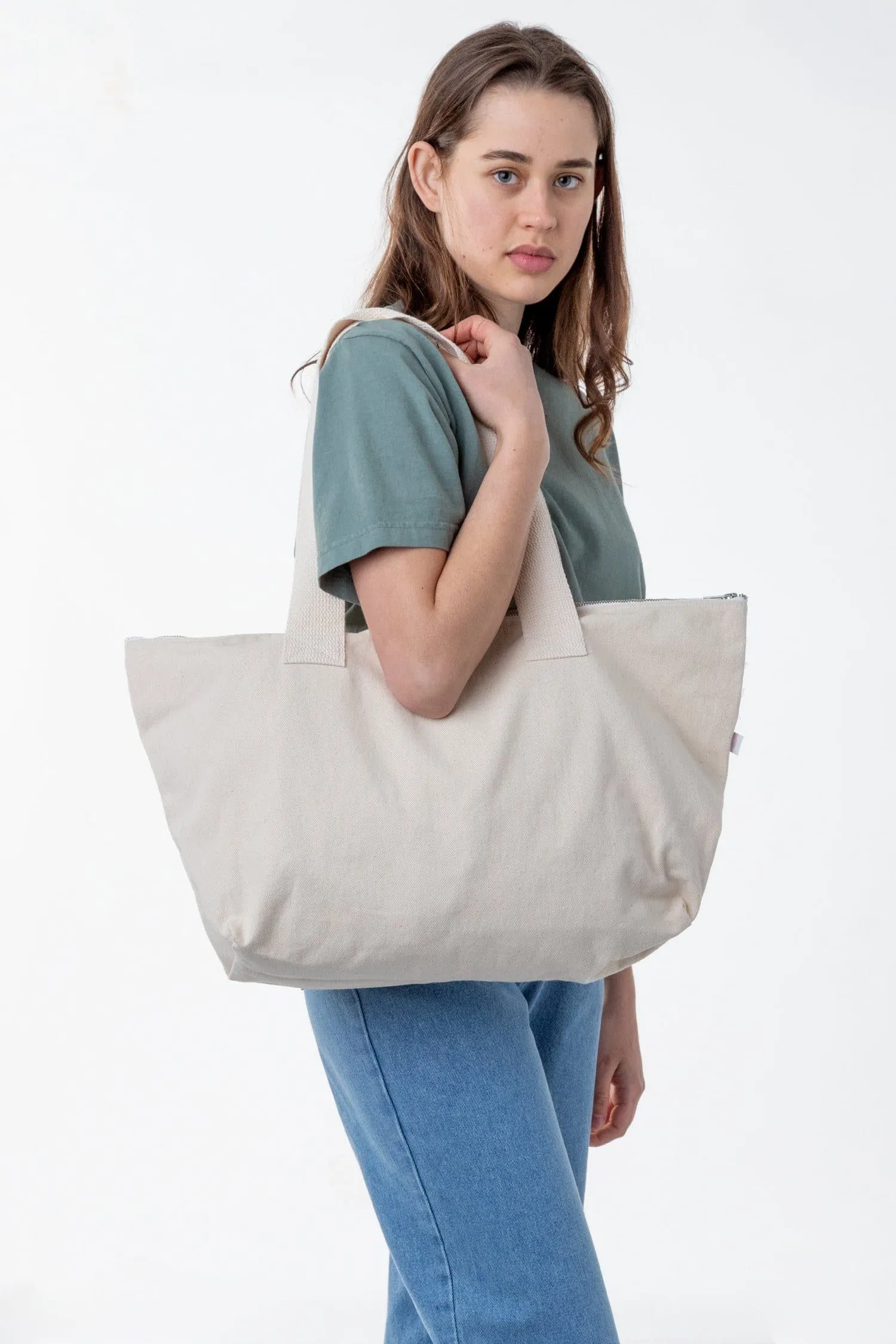 BD06 - Carry All Zip Tote