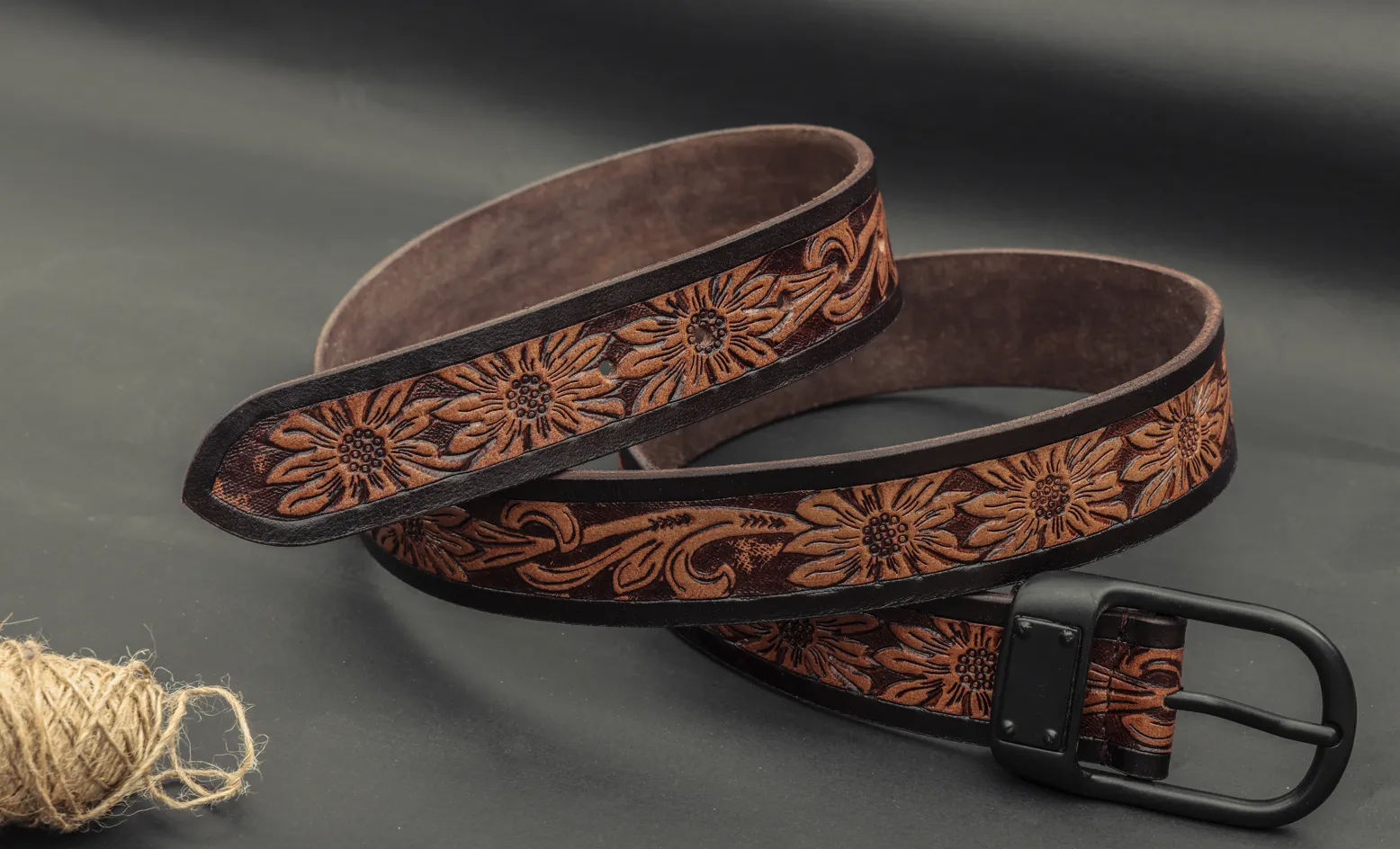 Hand-Carved Leather Belt with Mat Black Buckle, Art: LB-803